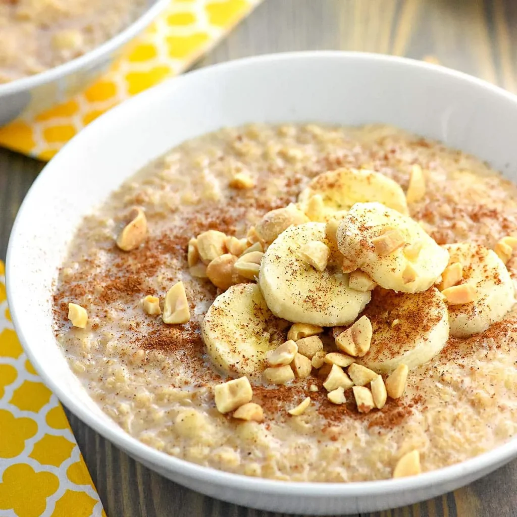 Oatmeal with Banana and Peanut Butter